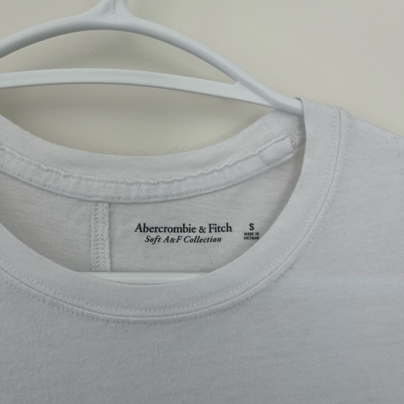 ABERCROMBIE & FITCH Soft Collection Tee - Picture 2 of 2